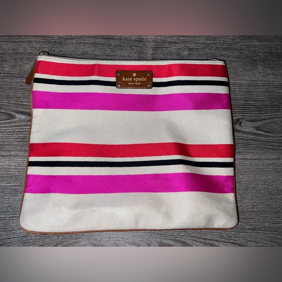 kate spade Handbags - Kate Spade Oversized Striped Clutch Zip Bag ⚡️